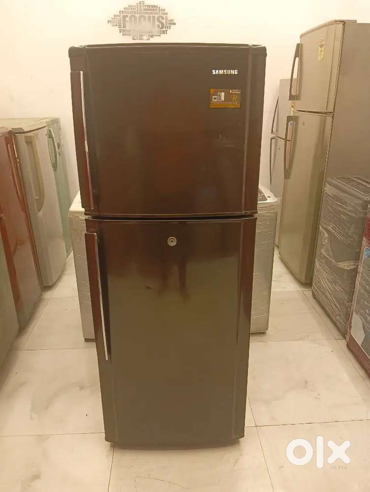 Samsung 240 Liters 5 Star double door refrigerator free home delivery