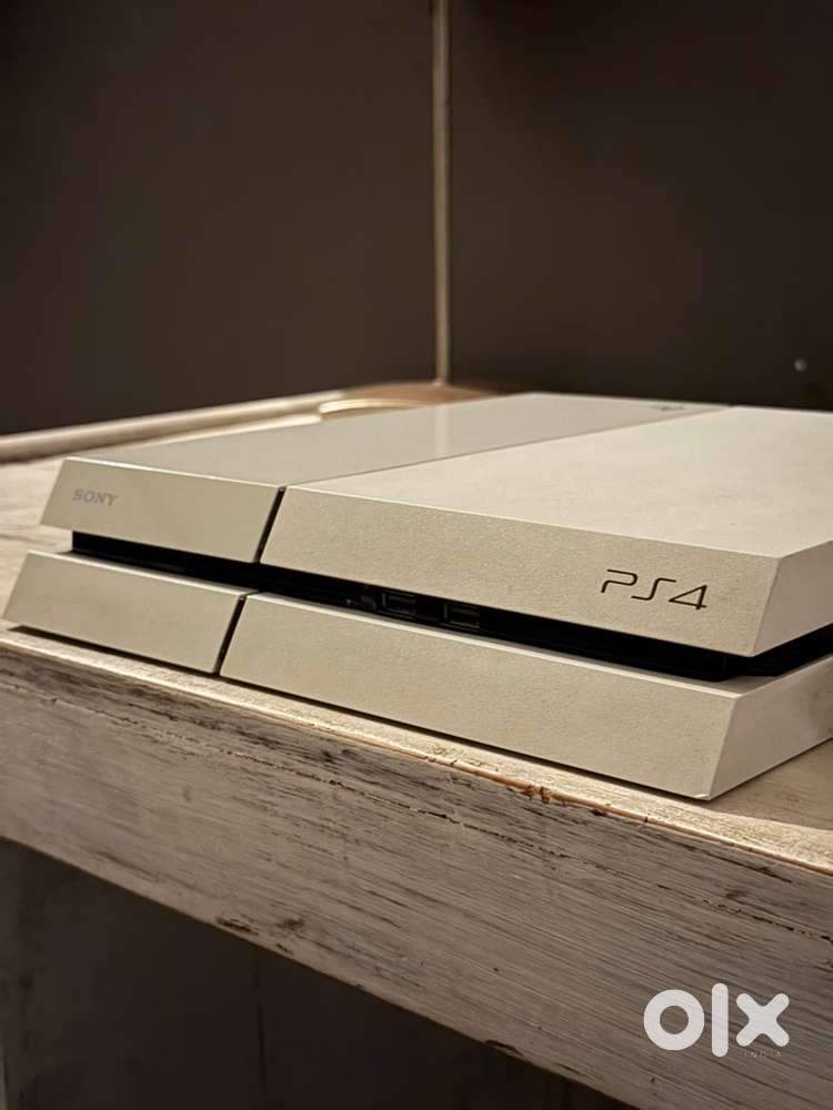 PS4 500GB glacier white