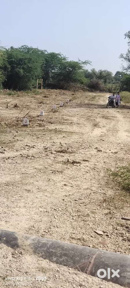 Gora hotel se 4 kilometer men dumb road ki scheme 60 foot road