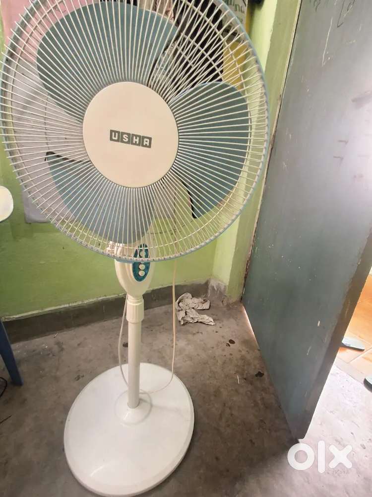Usha Stand Fan.  Usha Helix pro (High speed stand fan)