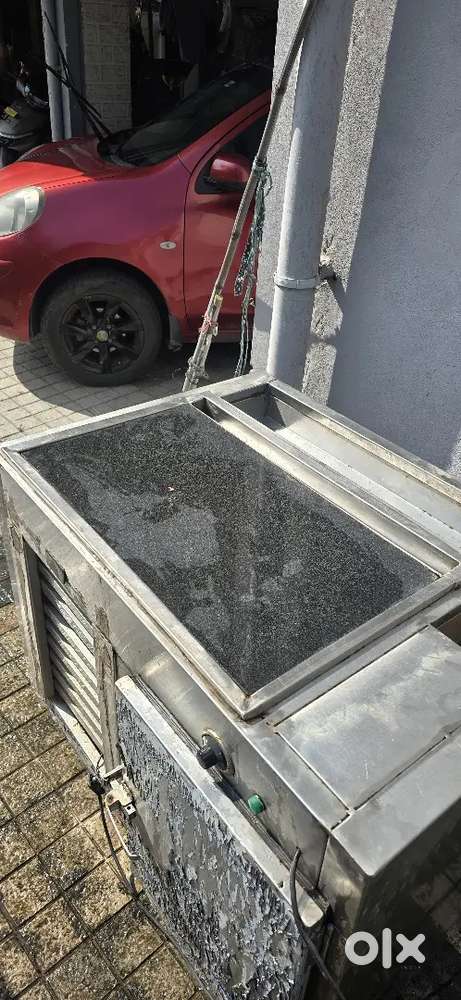 Ice-cream stone machine