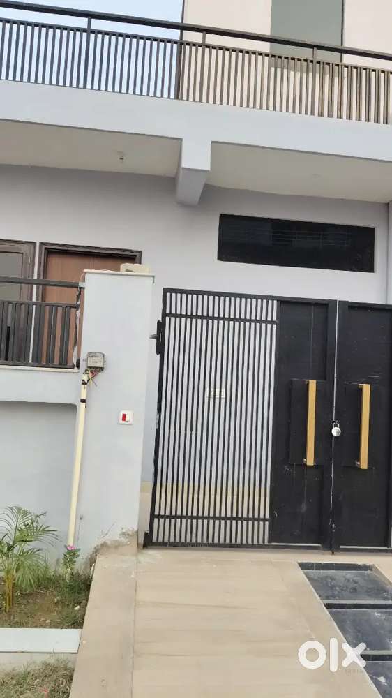 1 seprate room set attached bathroom