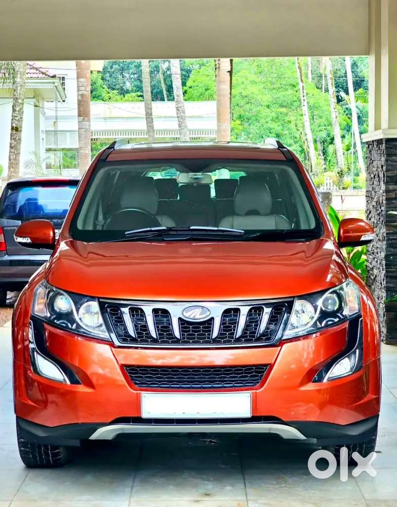 Mahindra XUV500 2015