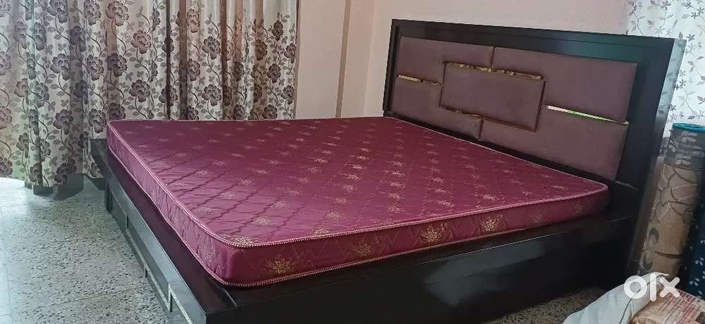 Comfortable solid wood bed