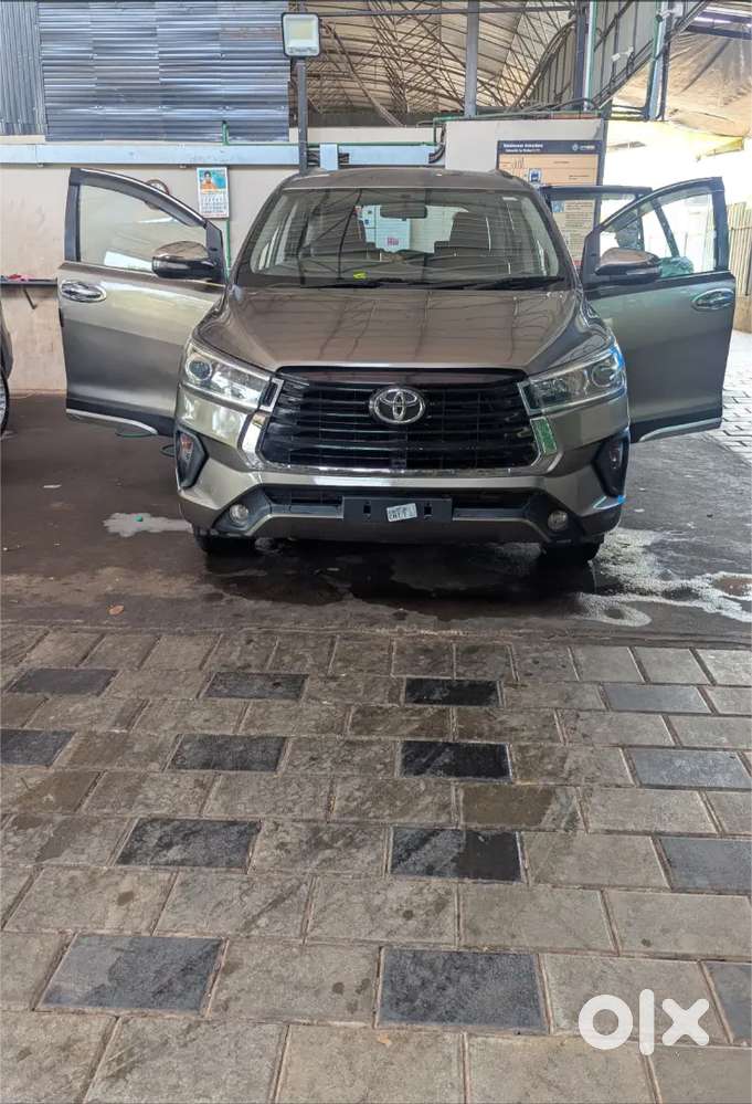 Toyota Innova Crysta 2016 Diesel 165000 Km Driven
