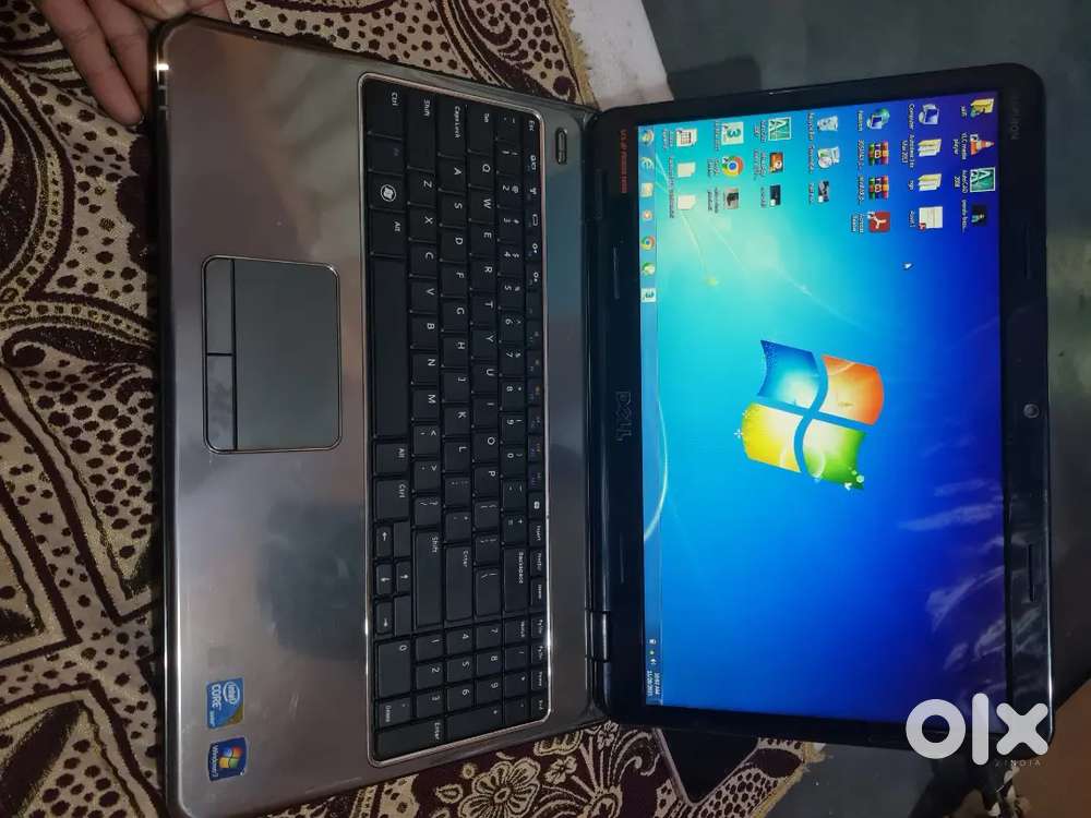 Dell laptop i3 first generation window 7 4/320