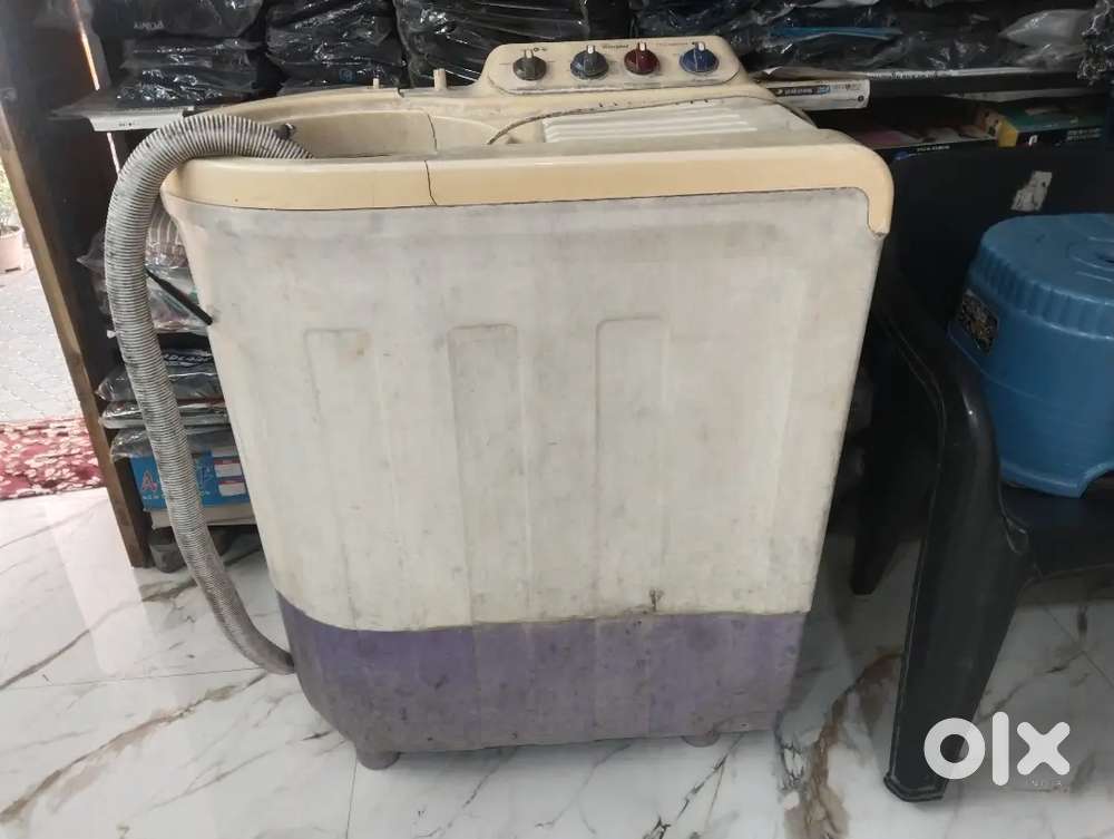 Whirlpool semi- automatic washing machine for sale
