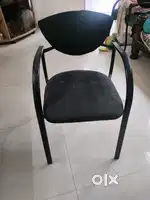 Office tablet and  3 sides chairs in good condition are sale