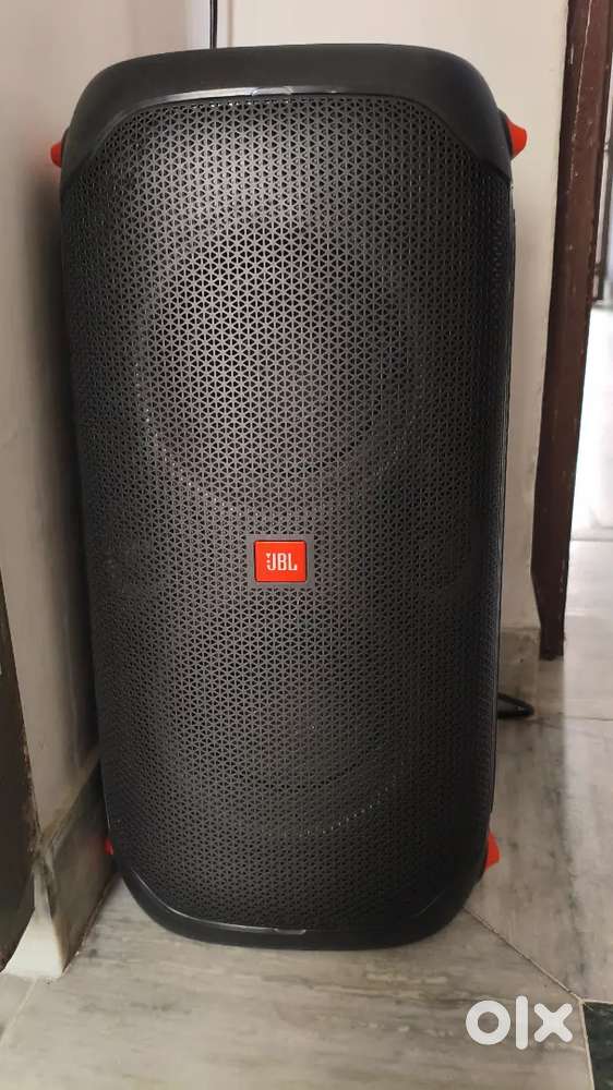 Jbl Party box 110 brand new condition july 25 purchase