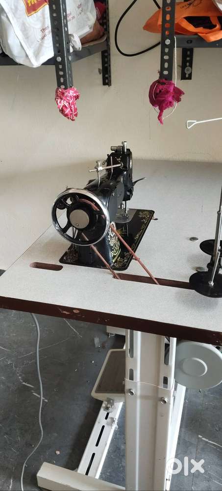 EMPROIDERY MACHINE