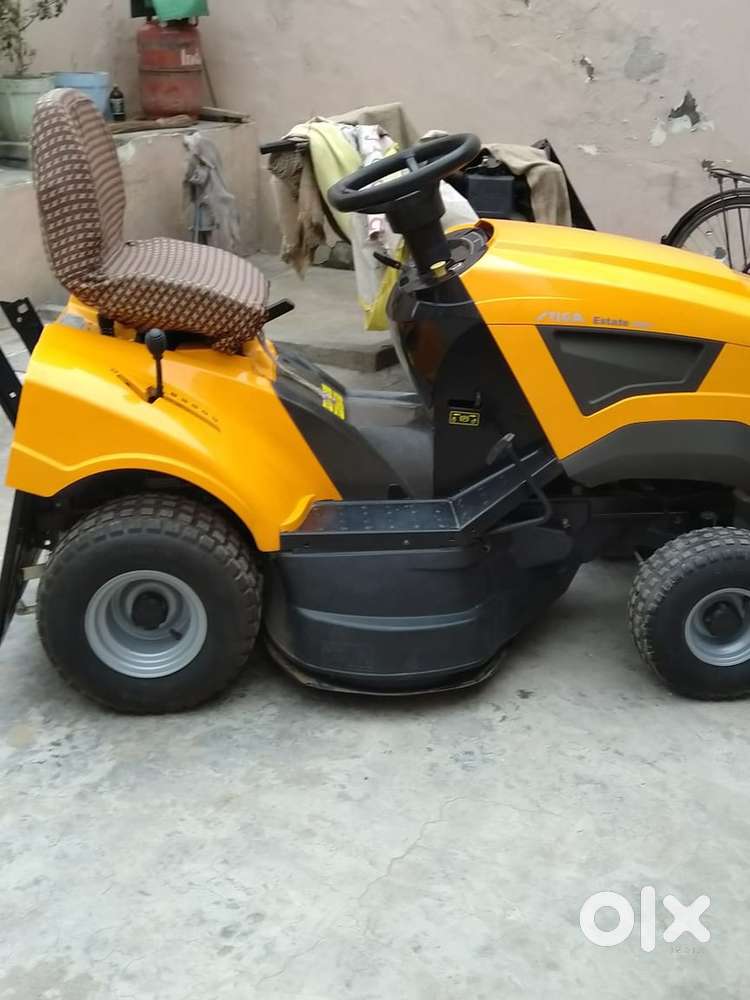 Lawn Tractor