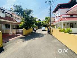 6CENT HOUSEPLOT (LAND) FOR SALE AAT KAKKANAD, NILAMPATHINJIMUGAL.