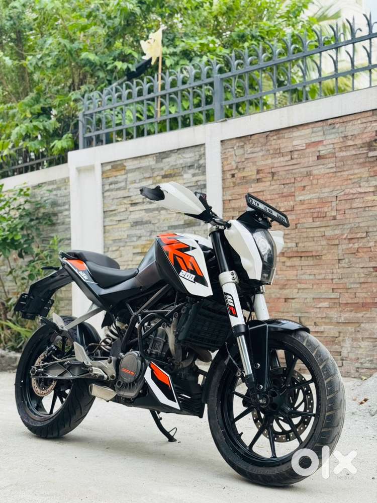 KTM DUKE 200 2014 SINGLE OWNER