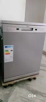 3 years old fully automatic dishwasher still under warranty