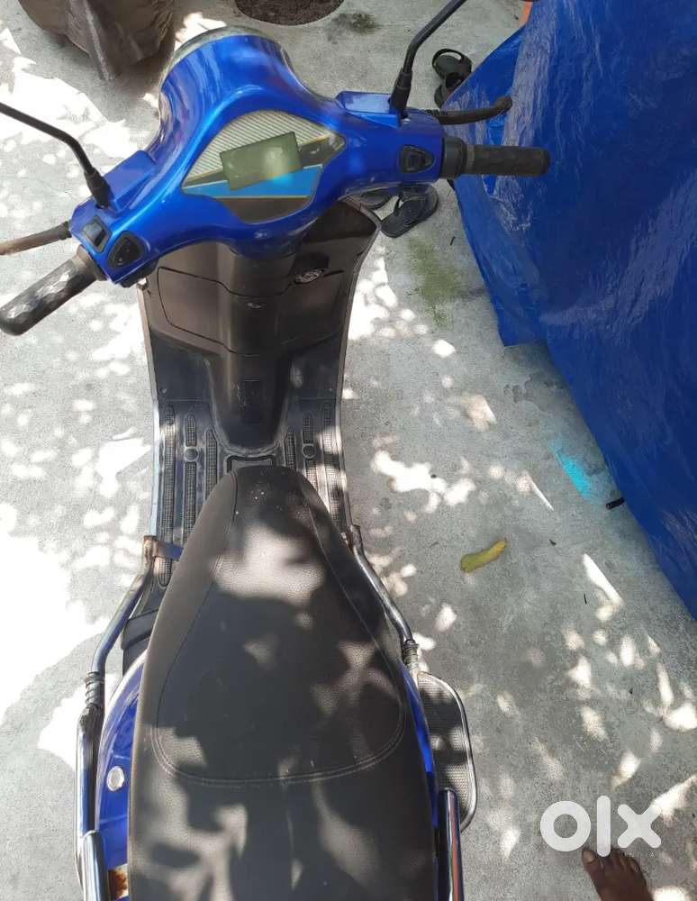 Electric scooter