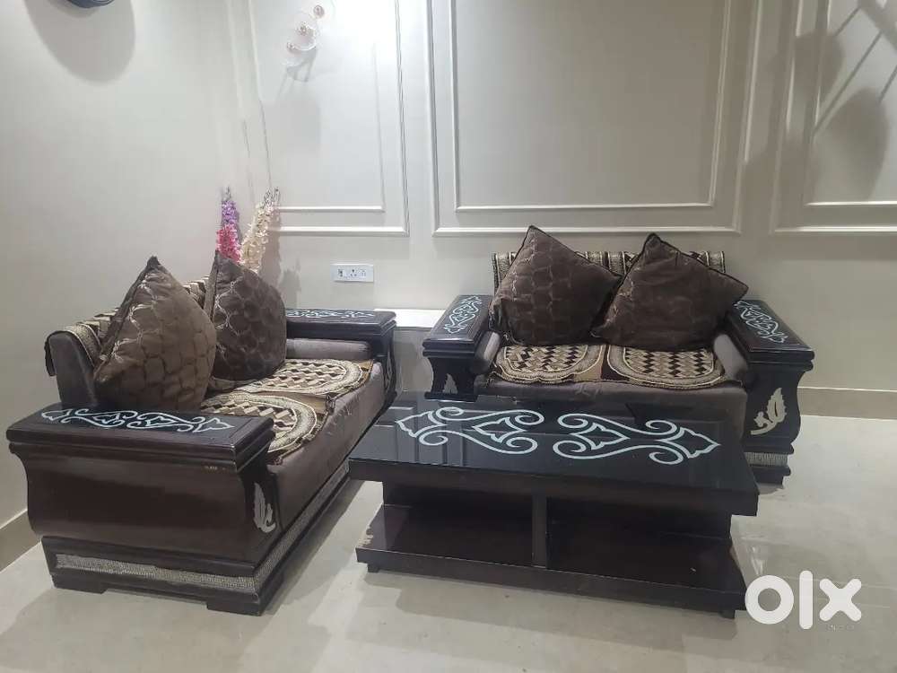 2 + 2 seater sofa with center table