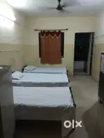 Best Paying Guest for Male near swargate on cot or Sharing basis basis