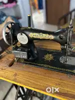 SINGER SEWING MACHINE