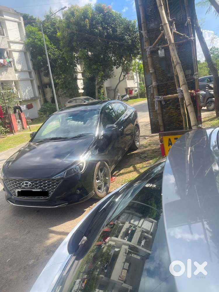 Hyundai Verna black RJ45