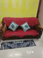 3 sitting sofa for sale new condition with 2 pillow
