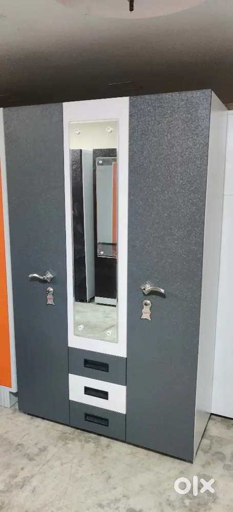 New 3Door Heavy Italian cupboard