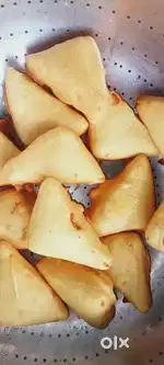 समोसा कचोरी पोहा जलेबी बाजी वाला आलू बड़ा ब्रेड पकोड़