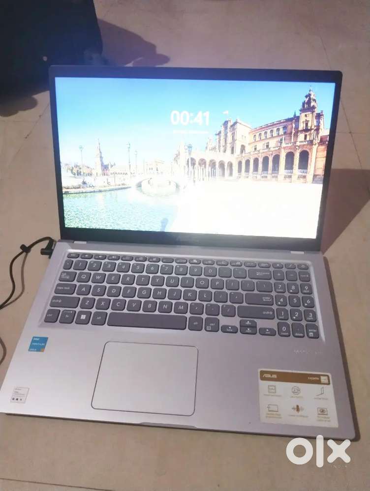 ASUS VIVOBOOK 15