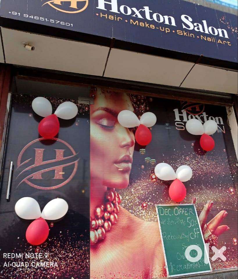 Hoxton saloon,unisex,fully furnished,well maintained on highway