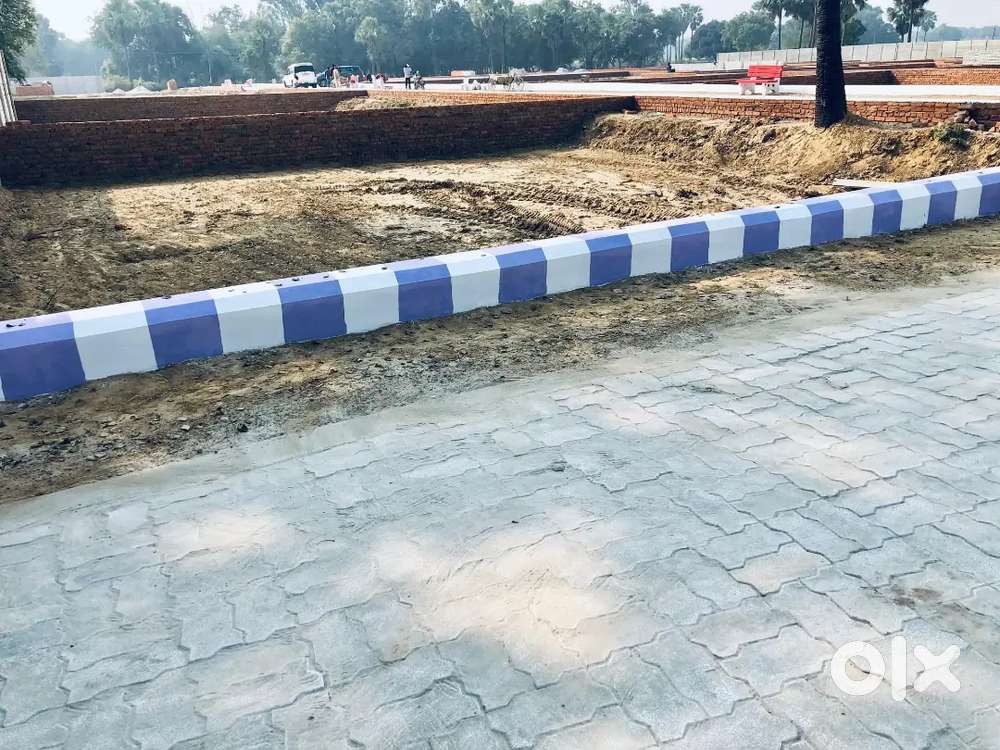 Lucknow me kanpur raod pr plots available