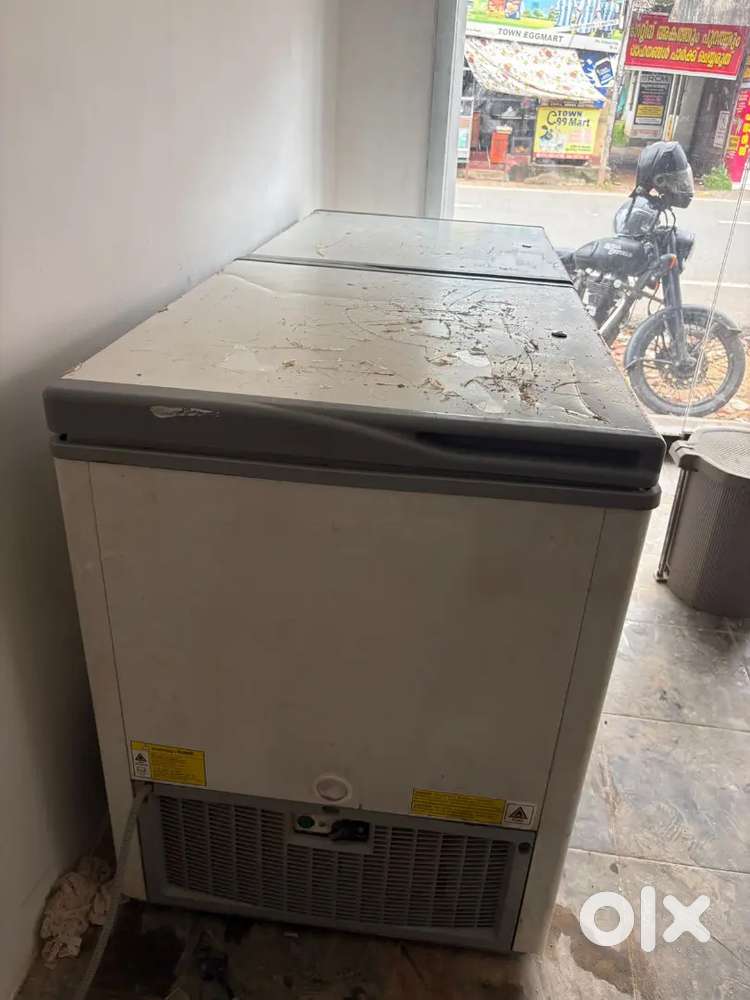 Used 525 litre hardtop freezer