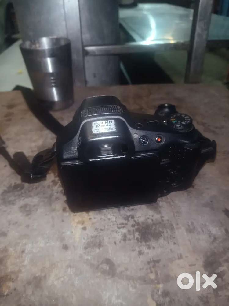 Sony Dslr urgent sell any one interested please call me