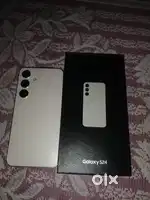 S24 [8].128gb  5 months use No Scratch