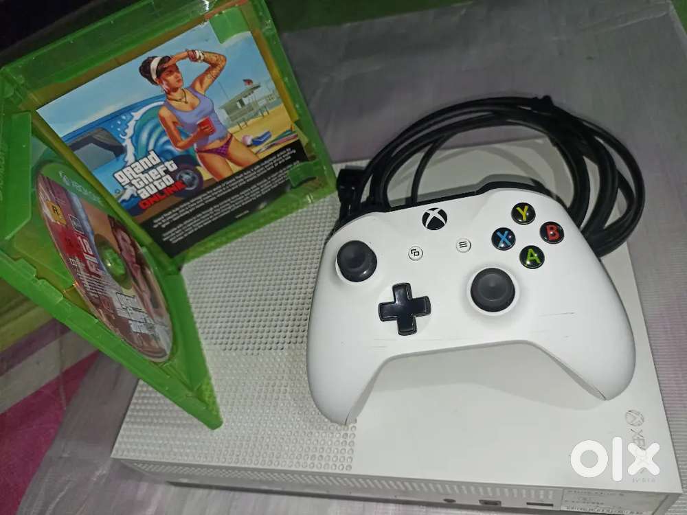Xbox One S (1TB) + Controller + GTA5 disk free Excellent Condition