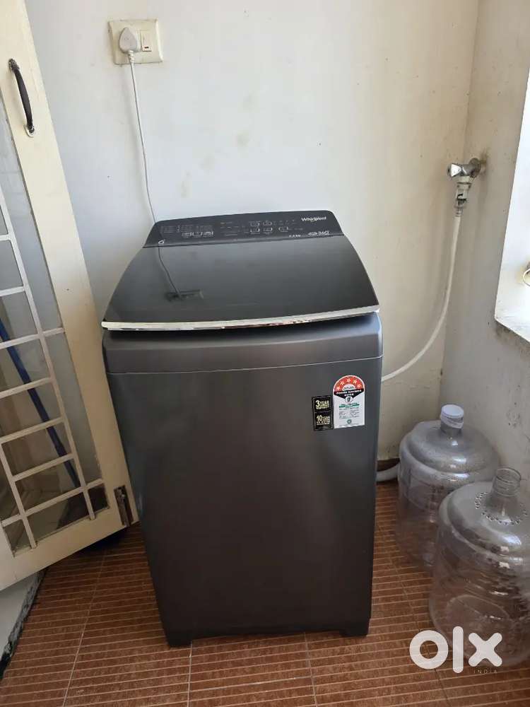 Whirlpool washing machine 7.5 kg .