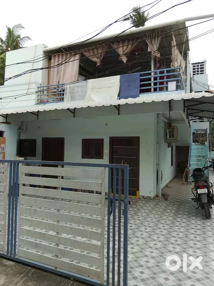 Immediate sale - vissakoderu G+1- 3 portion building