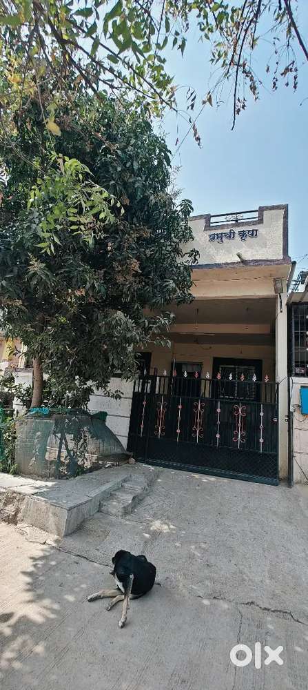 4 BHK good location house