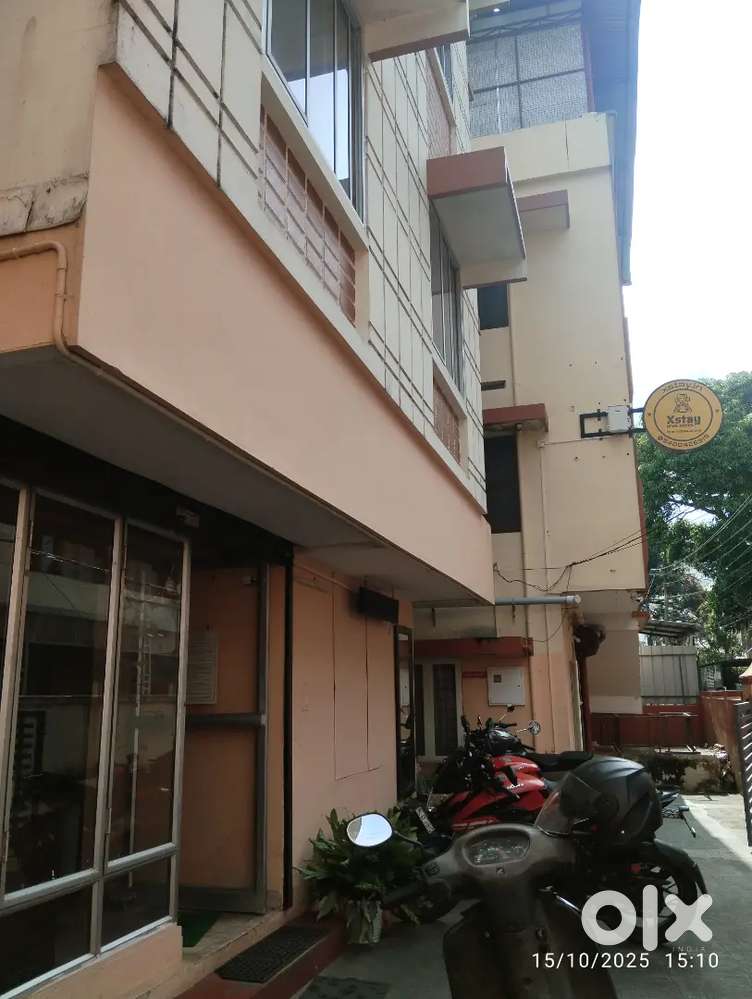 Hostel and pg for students and working professionals.