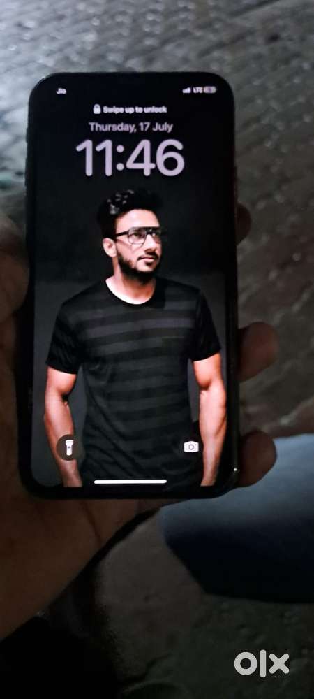 iPhone xs hai 256 storage hai ham ko exchange karna hai