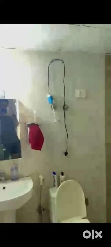 3bhk semi furnished flat for rent