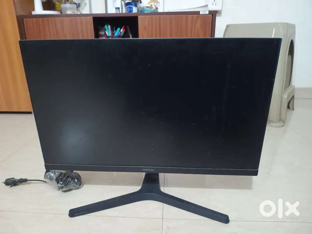Samsung Monitor(23.5 inch)