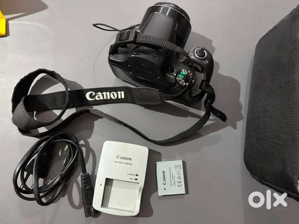 Canon PowerShot SX530 HS. Only 4360 Shutter Count