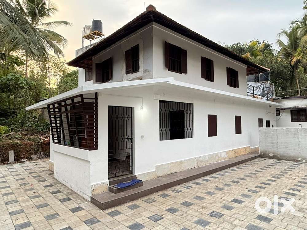 LADIES PG WALKING DISTANCE FROM HILITE MALL AND CYBER PARK