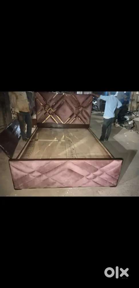Brand New Modern King Size Bed with Mattress