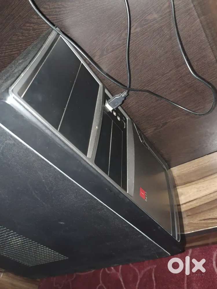 Cpu i3 3rd generation 4GB ram DDR3 512 hdd