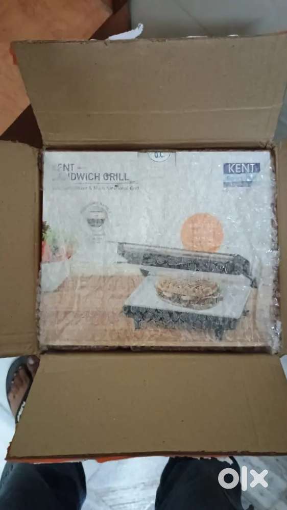 Samsung Microwave Solo 23 L and Kent Sandwich Griller