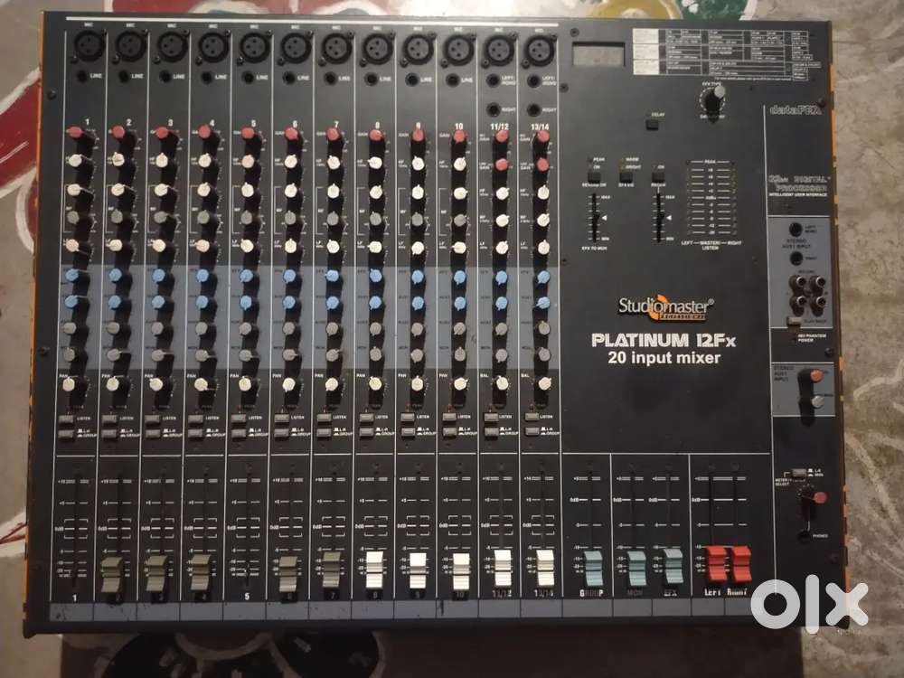 Studiomaster platinum 12fx 20 input mixer