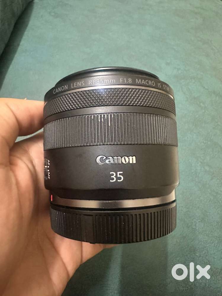 Canon RF 35mm f 1.8 lens