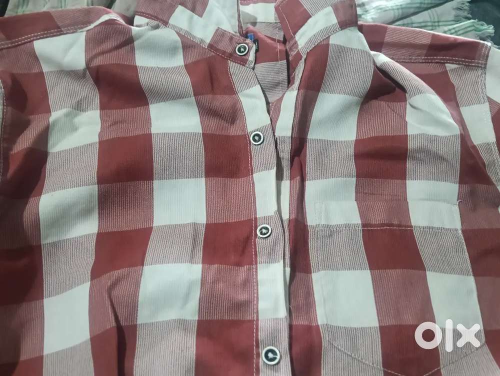 Attractive checked shirt for men