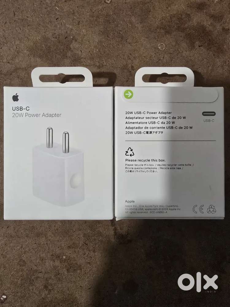 Apple USB - C  20W POWER ADAPTER
