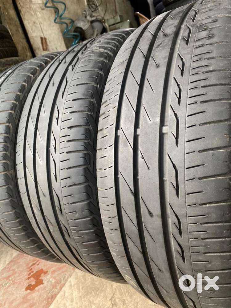 215 55 R17 Bridgestone Toyota Innova Crysta mahindra Tuv Xuv skoda